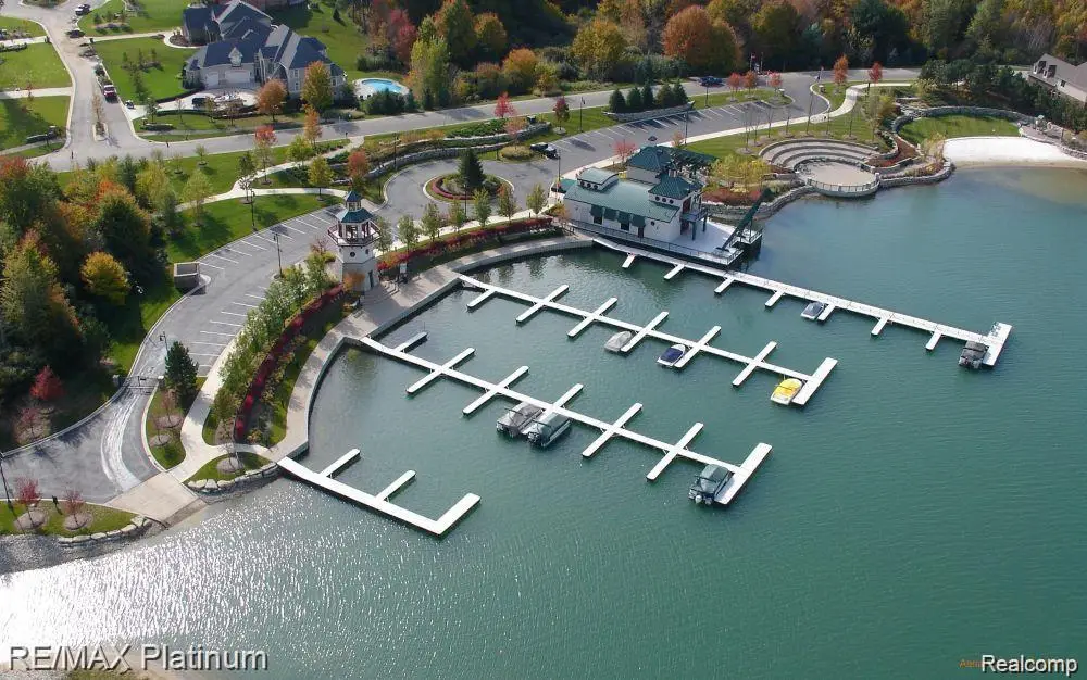42 Boat Slip, Southlyon, MI 48178 - #1