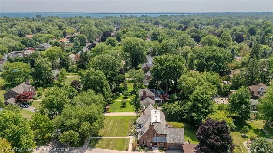 1023 Buckingham Road, Grosse Pointe Park, MI 48230 - #2