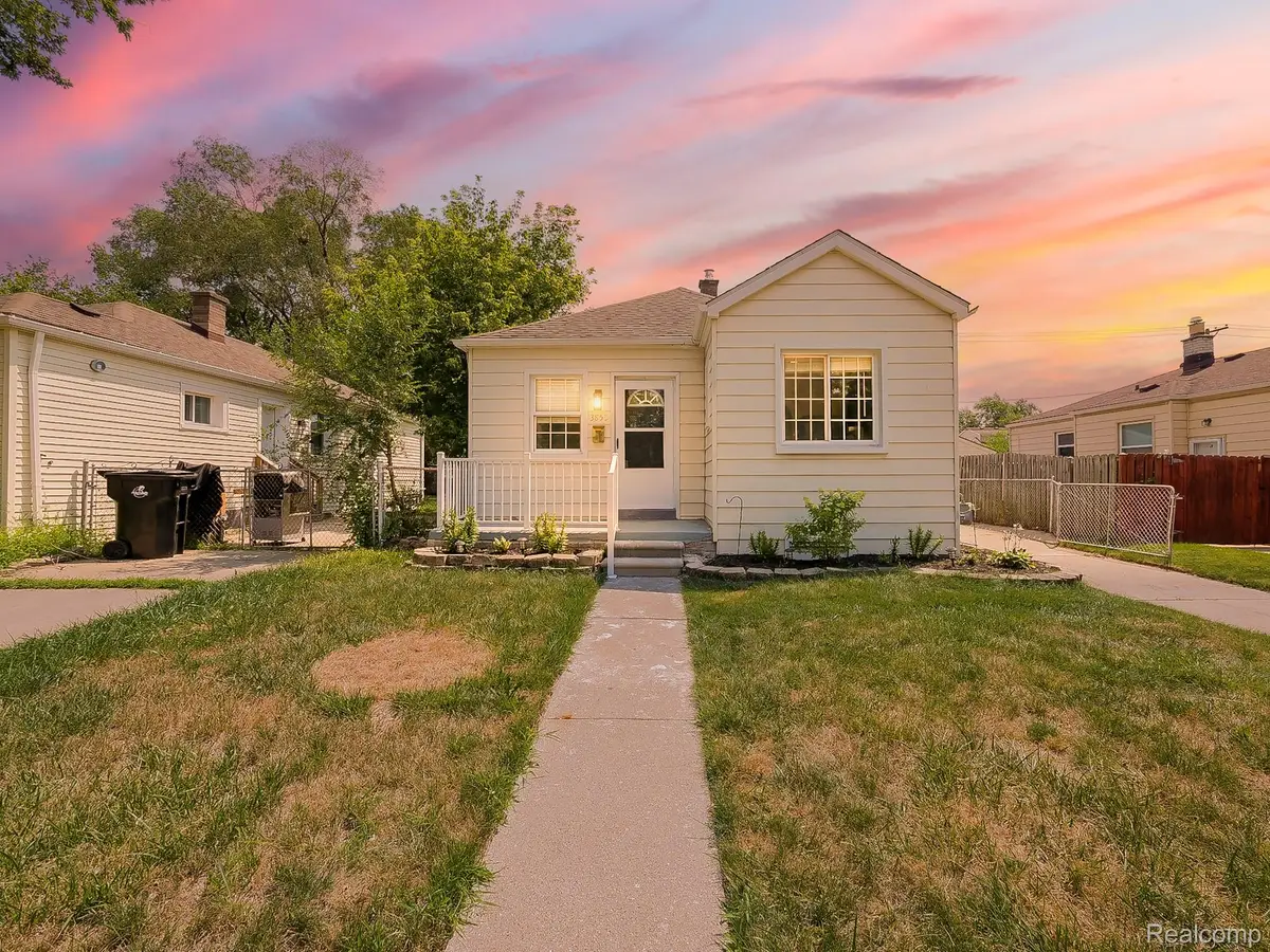 3855 18th Street, Wyandotte, MI 48192 - #1