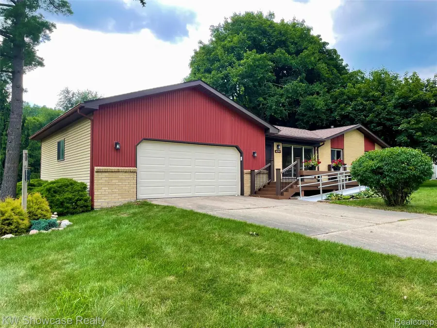6391 Snow Apple Drive, Clarkston, MI 48346 - #2