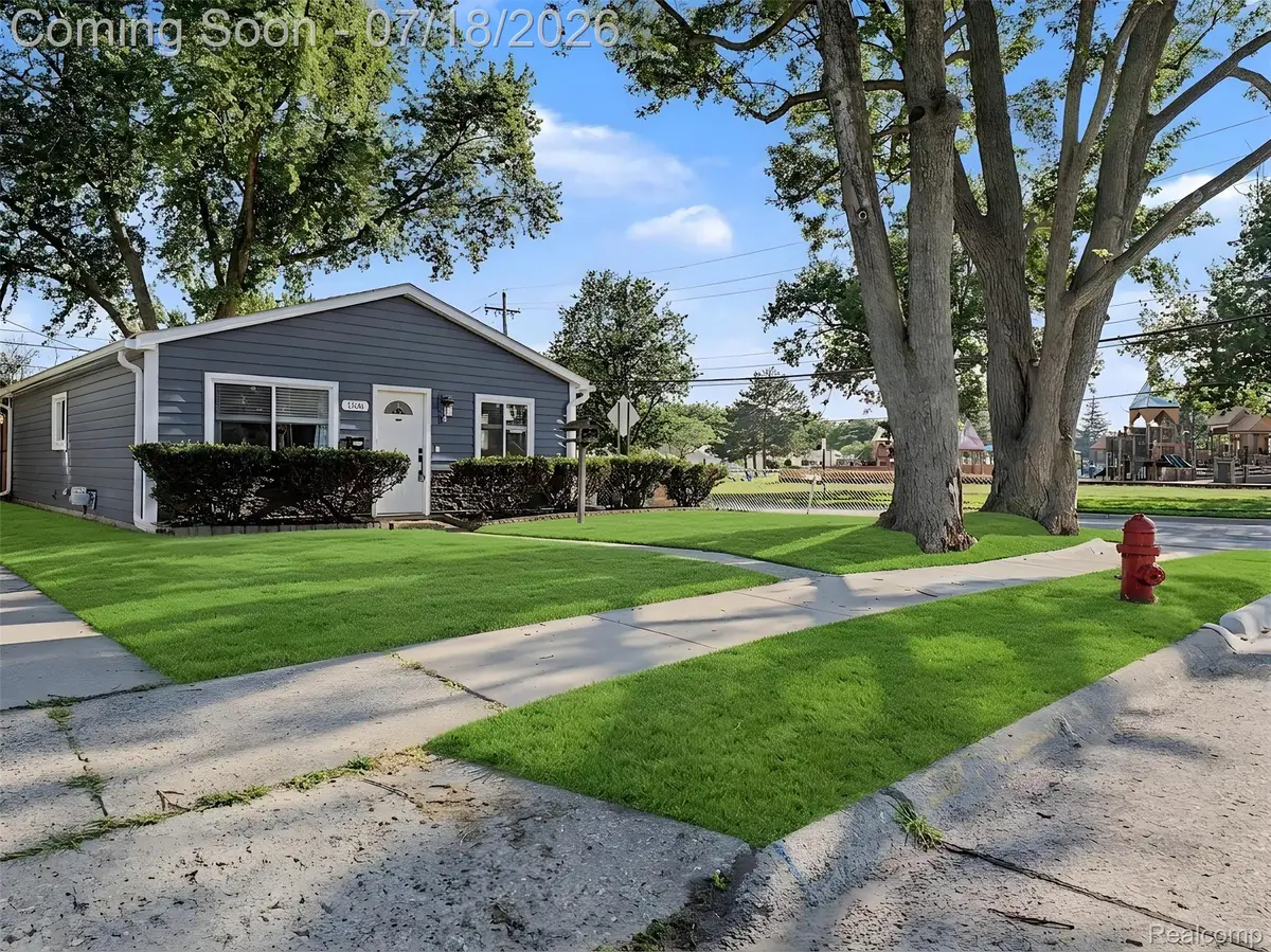 1108 E Goulson Avenue, Hazel Park, MI 48030 - #1