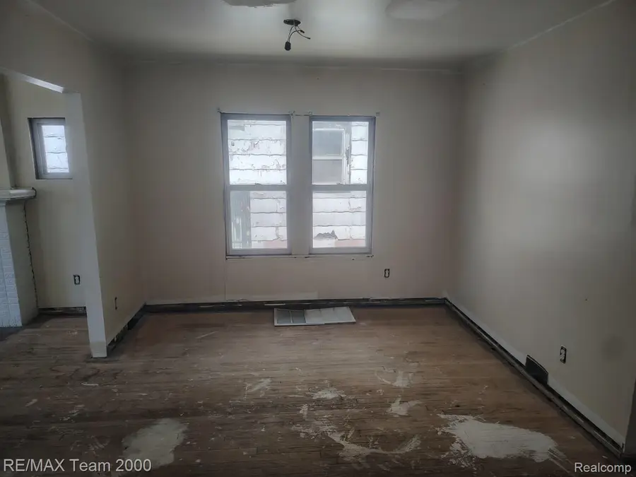 9186 Steel Street, Detroit, MI 48228 - #3