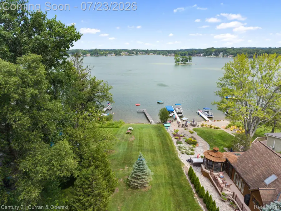 10492 Lake Shore Drive, Fenton, MI 48430 - #3