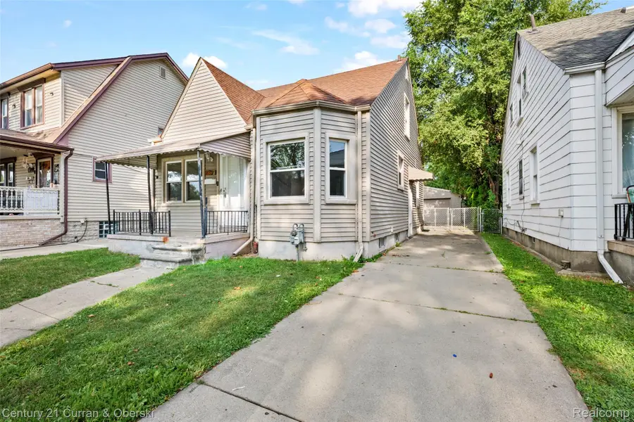 7910 Orchard Avenue, Dearborn, MI 48126 - #3