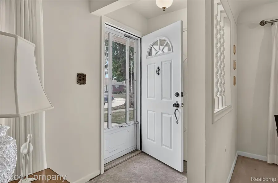 25719 San Rosa Drive, Saint Clair Shores, MI 48081 - #2