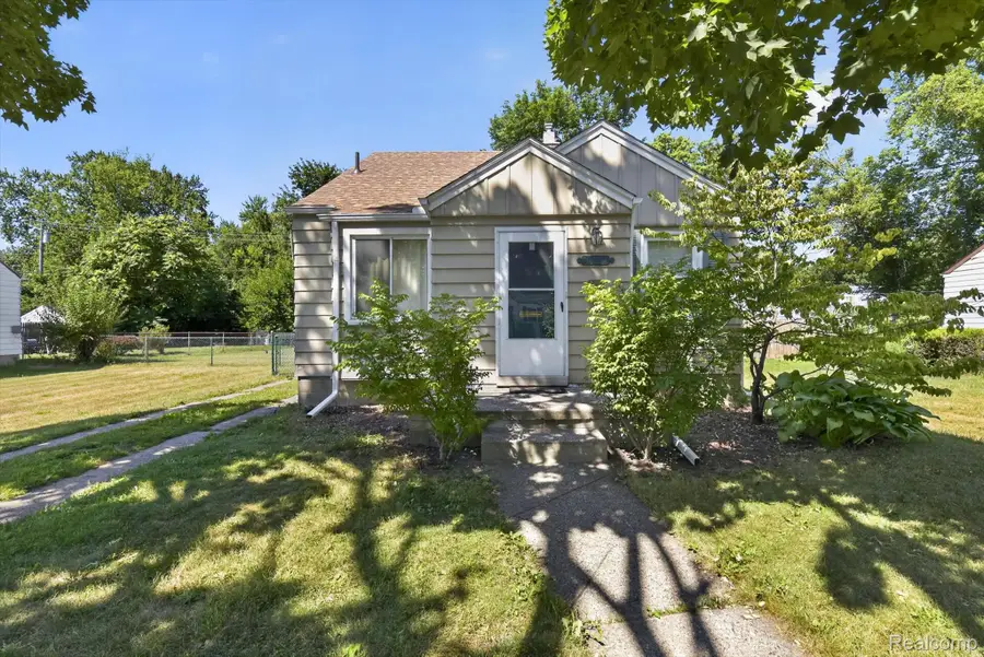 15579 Wakenden, Redford, MI 48239 - #2