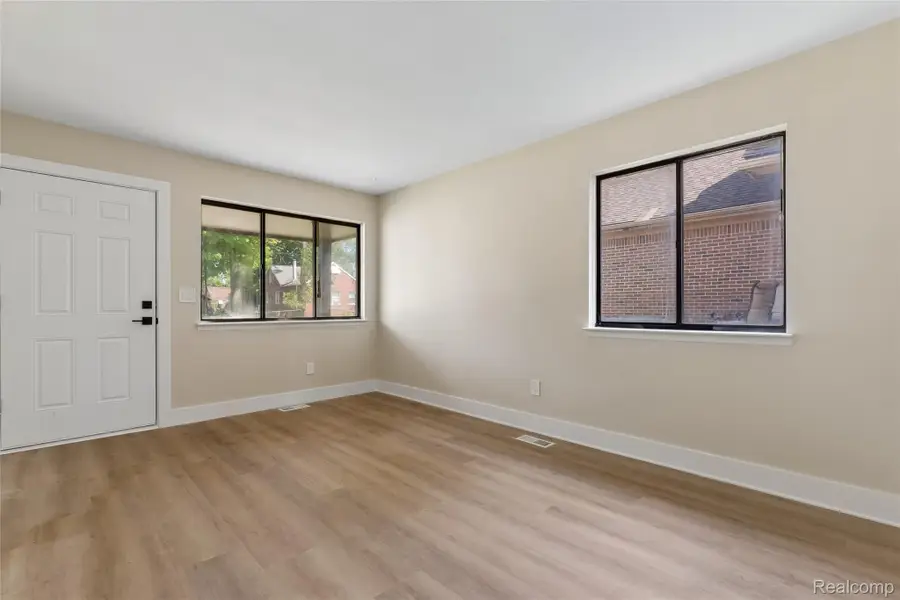 20869 Panama Street, Warren, MI 48091 - #2