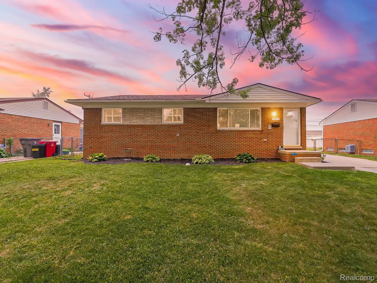 35725 Griswald Street, Clinton Township, MI 48035 - #1