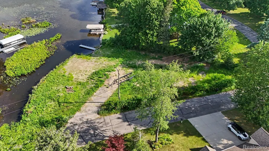 4190 Meyers Road, Waterford, MI 48329 - #2