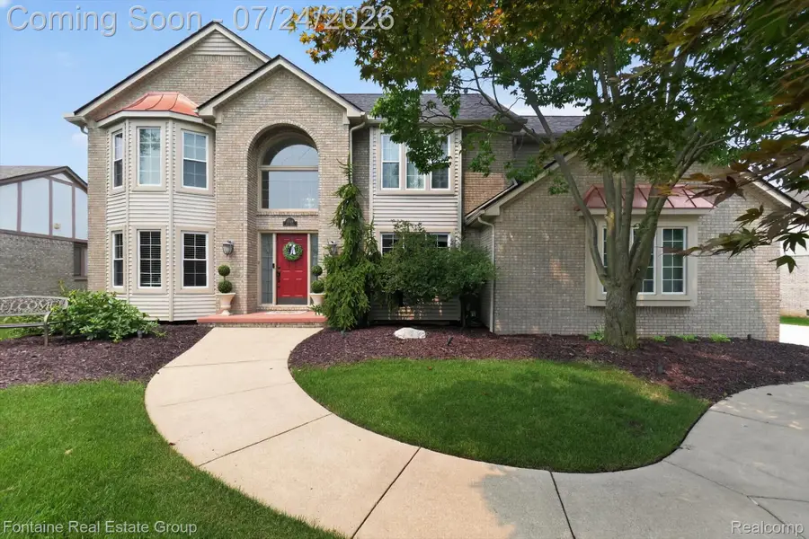 37116 Aspen Drive, Farmington Hills, MI 48335 - #3