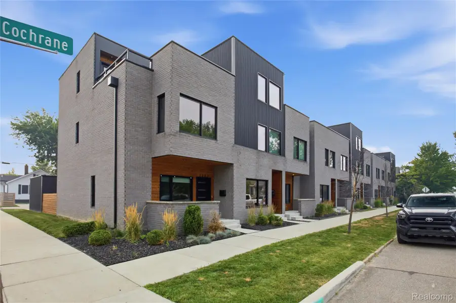 3305 Cochrane St, Detroit, MI 48208 - #2