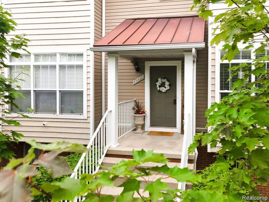 45630 Altz Street, Utica, MI 48315 - #2
