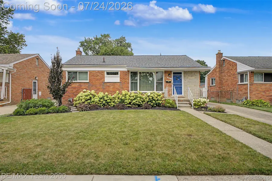 447 Gilman Street, Garden City, MI 48135 - #2