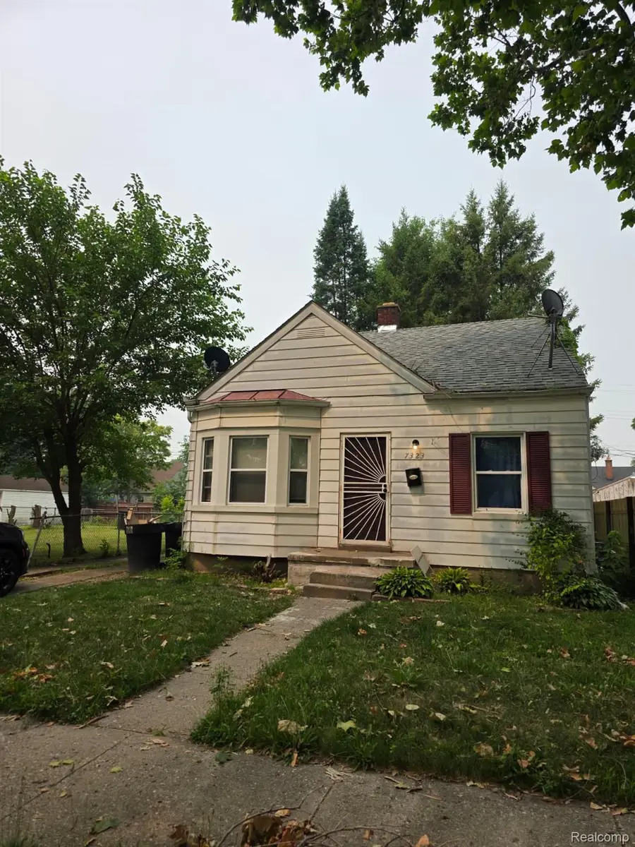7323 Mettetal Street, Detroit, MI 48228 - #2