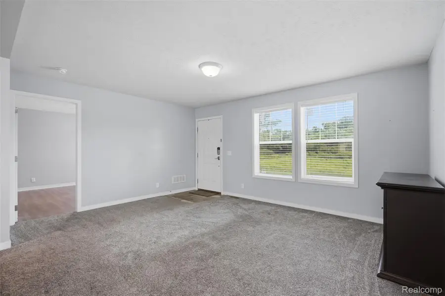 15887 Charlemagne Avenue W, Clinton Township, MI 48038 - #3