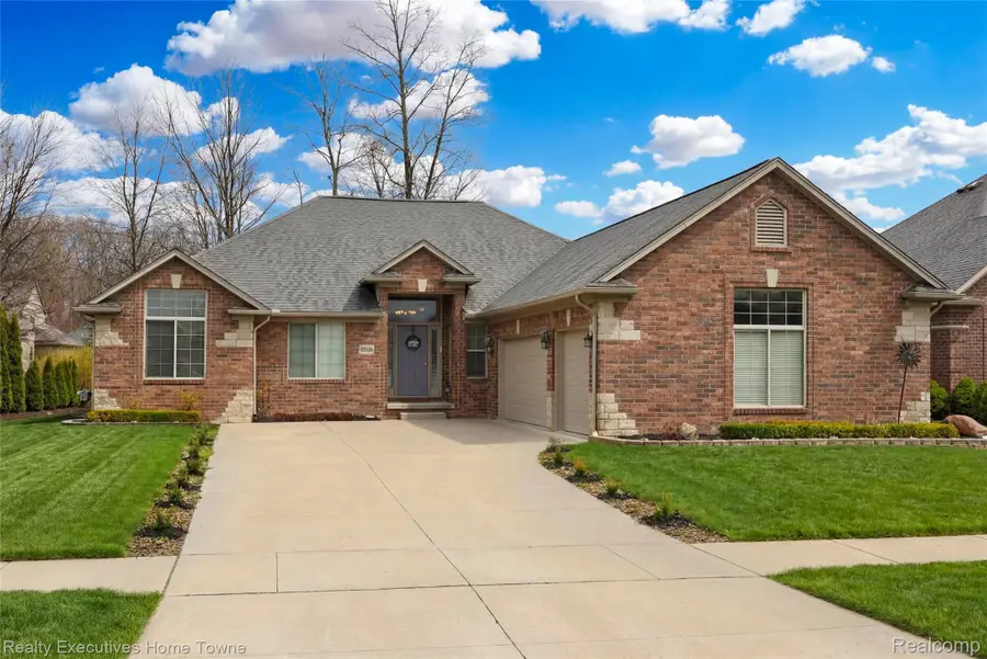 50486 Torrey Pines Drive, Macomb, MI 48042 - #2