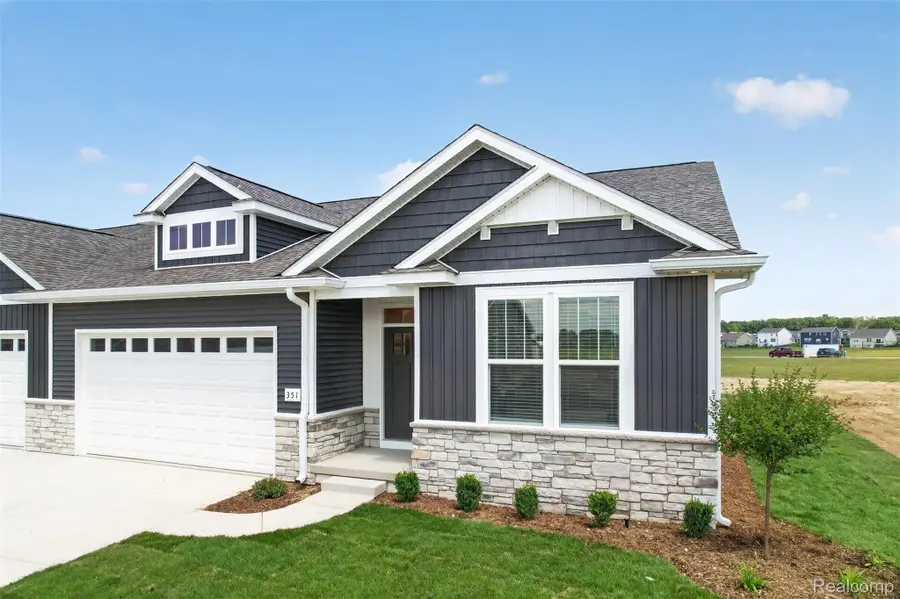 365 Mcdowell Drive, Howell, MI 48843 - #2