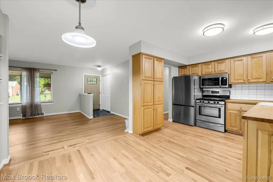 1800 Hollingsworth Drive, Commerce, MI 48390 - #3