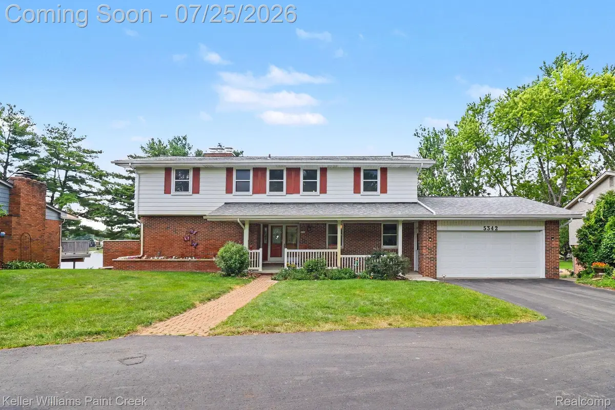 5342 Red Fox Drive, Brighton, MI 48114 - #1