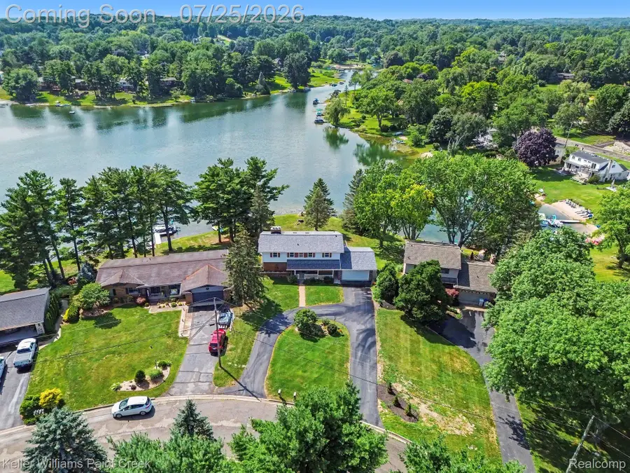 5342 Red Fox Drive, Brighton, MI 48114 - #2