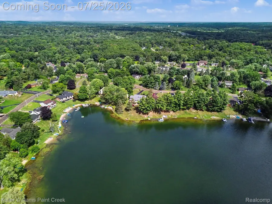 5342 Red Fox Drive, Brighton, MI 48114 - #3