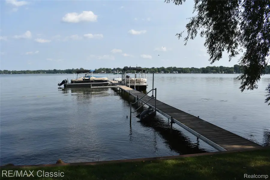 1667 Harbor Cove, Novi, MI 48377 - #3