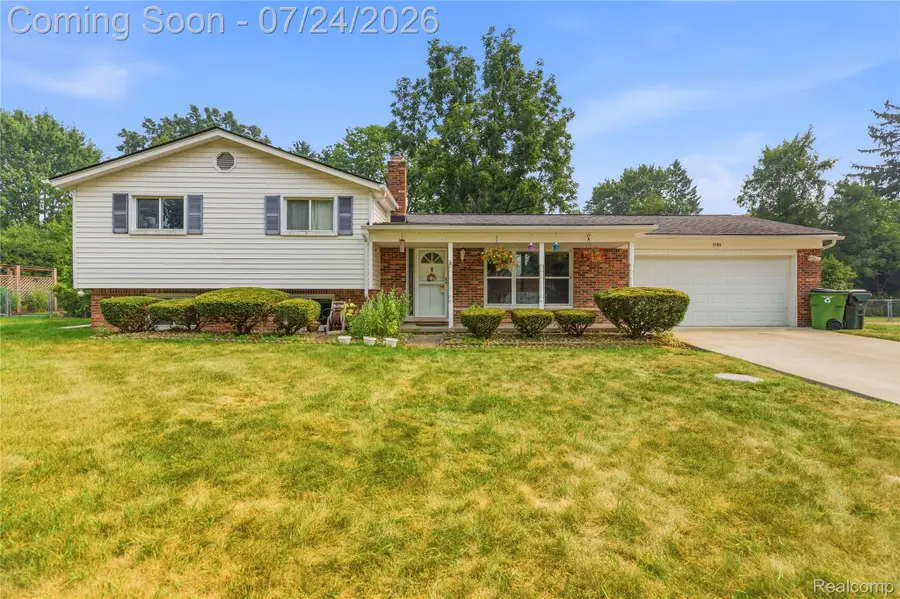 5108 Shelbyshire Drive, Utica, MI 48316 - #2