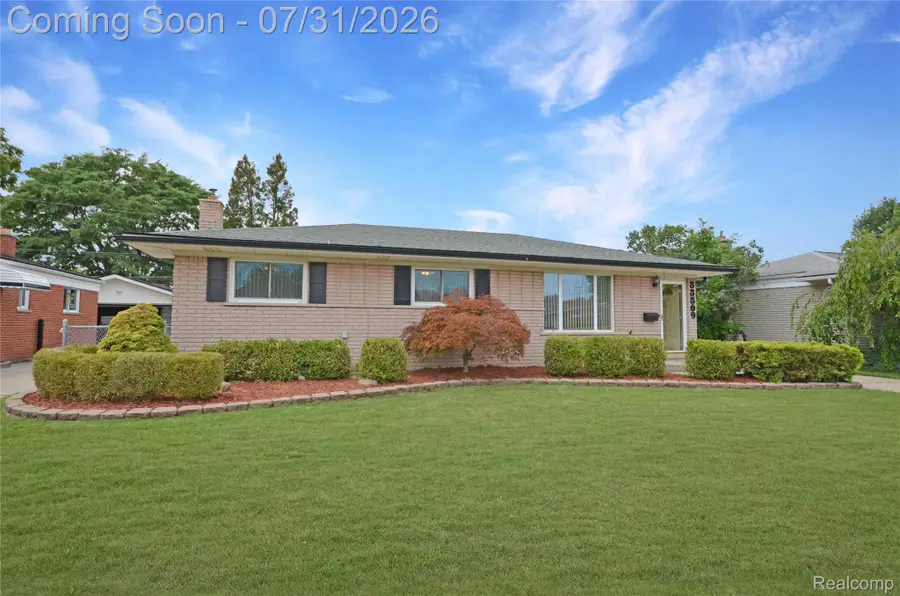 33509 Stonewood Drive, Sterling Heights, MI 48312 - #2