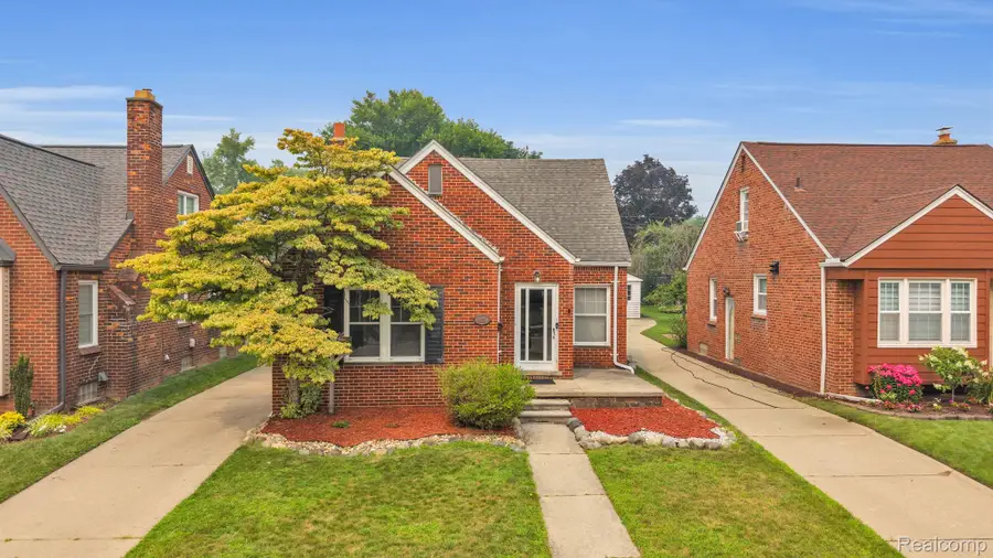 811 Mayburn Street, Dearborn, MI 48128 - #2