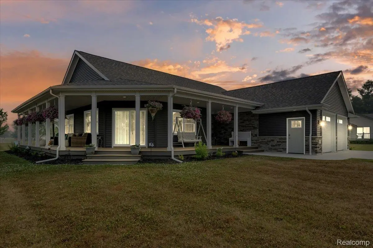 271 E Harrington Road, Croswell, MI 48422 - #1