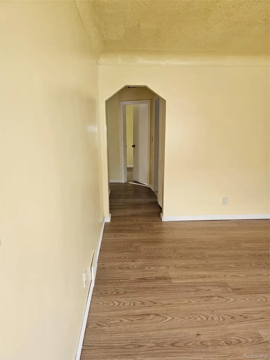 6027 Charles Street, Hamtramck, MI 48212 - #2