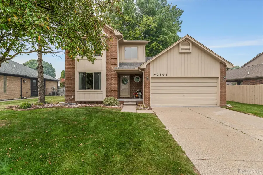 42161 Schoenherr Road, Sterling Heights, MI 48313 - #2