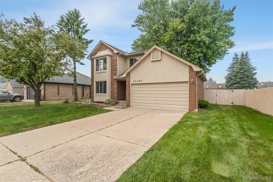 42161 Schoenherr Road, Sterling Heights, MI 48313 - #3