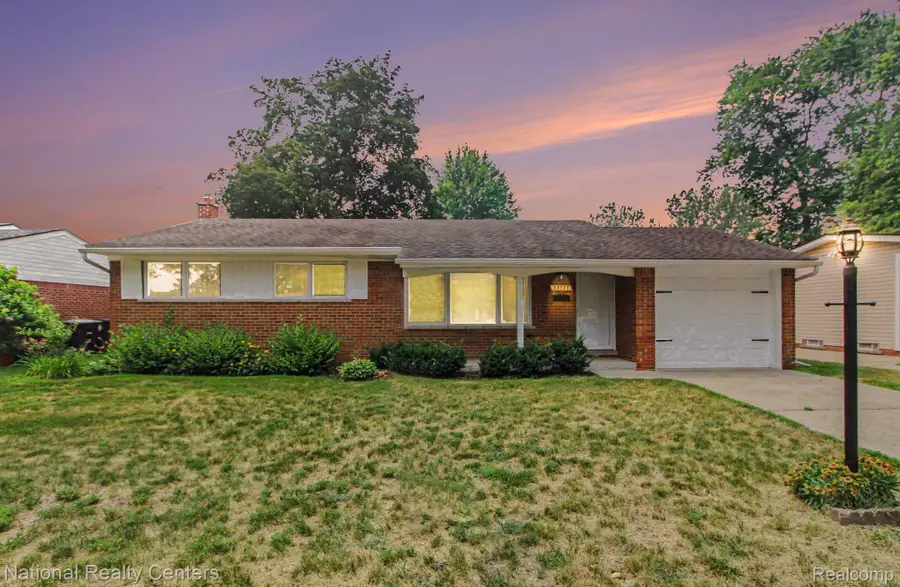 35977 Dover Street, Livonia, MI 48150 - #3