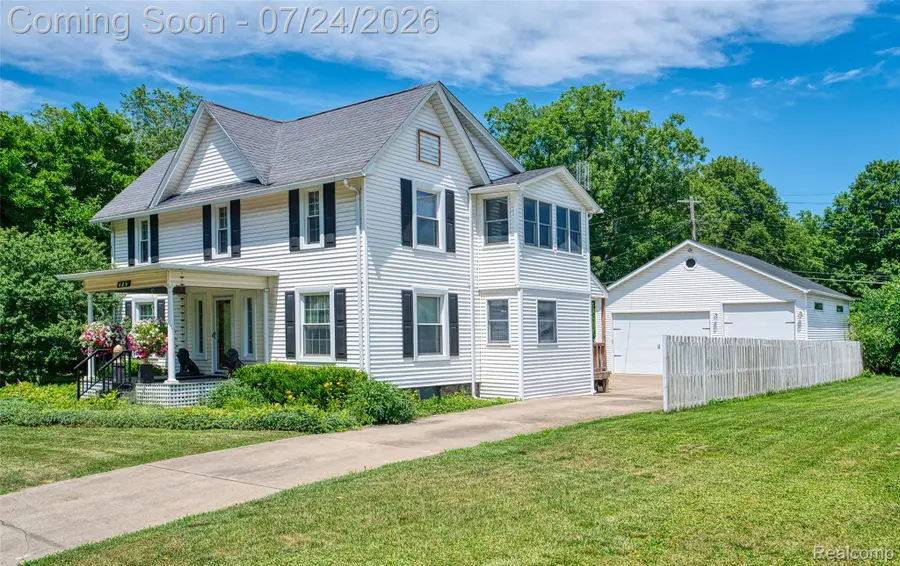 429 E Grand River Avenue, Fowlerville, MI 48836 - #3