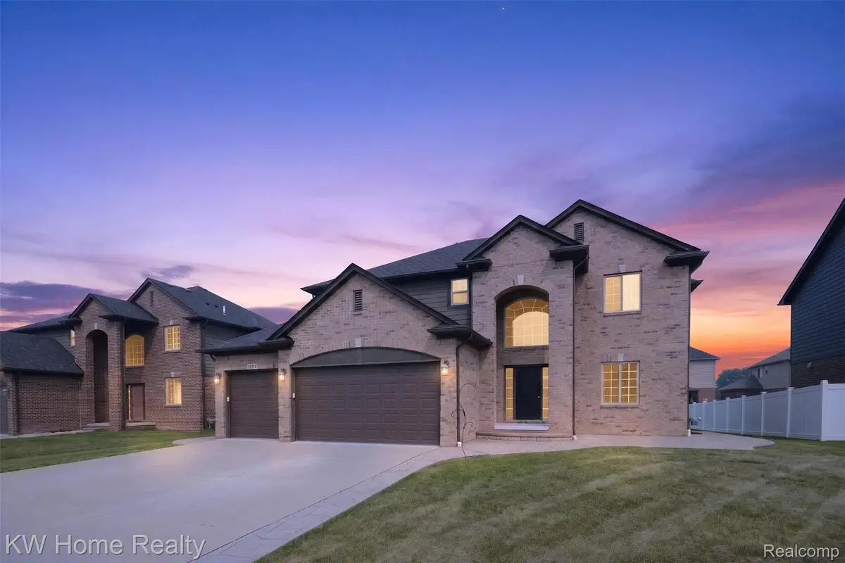 36188 English Drive, Sterling Heights, MI 48310 - #1