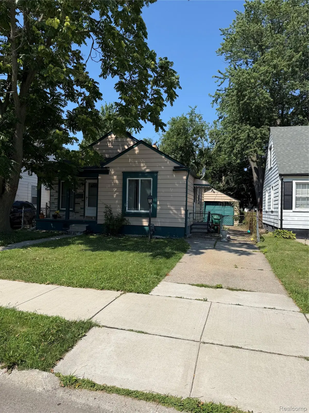 22055 Saxony Avenue, Eastpointe, MI 48021 - #1