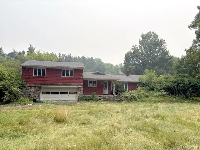 10725 Converse Road, Fowlerville, MI 48836 - #1