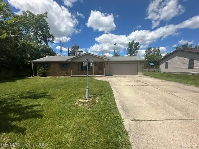 30600 Fort Road, Rockwood, MI 48173 - #1