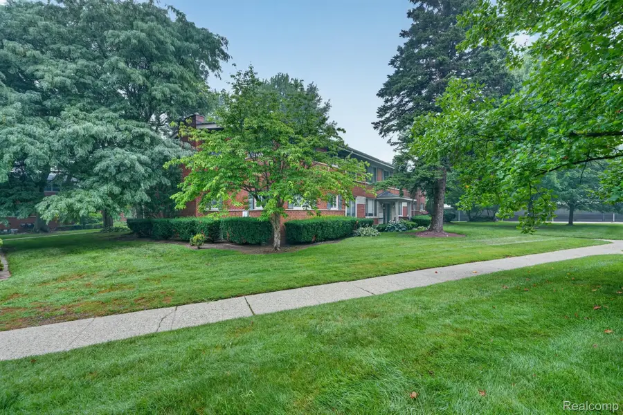 1245 Derby Road #7, Birmingham, MI 48009 - #3