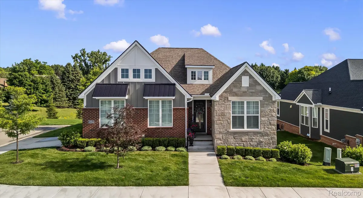 2554 Middleton Street, Rochester Hills, MI 48309 - #1