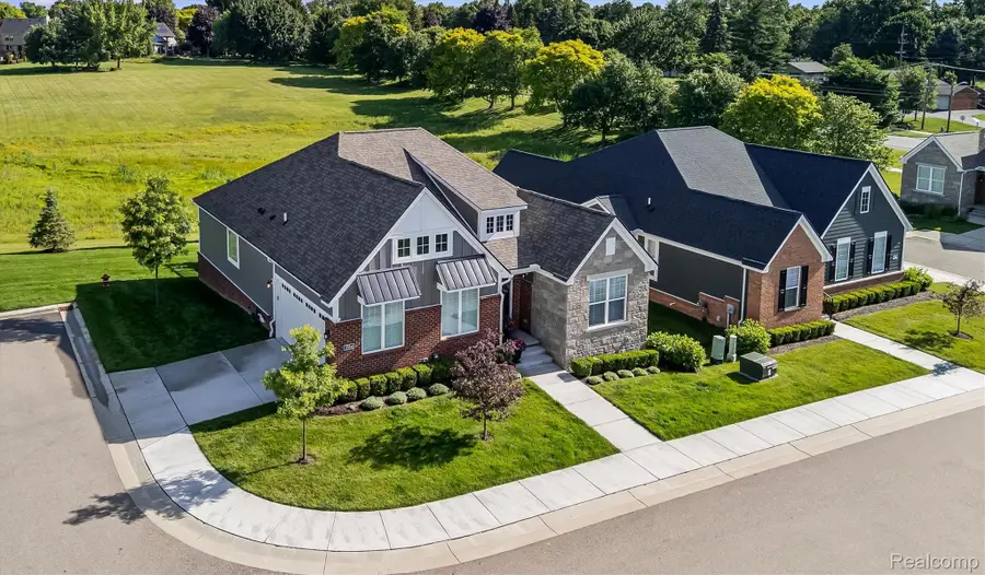 2554 Middleton Street, Rochester Hills, MI 48309 - #3