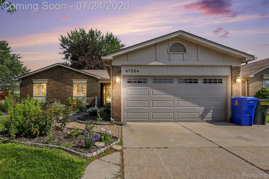 47324 Blossom Lane, Macomb, MI 48044 - #3