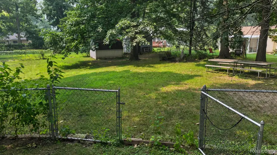 3750 Overfield Street, White Lake, MI 48383 - #2
