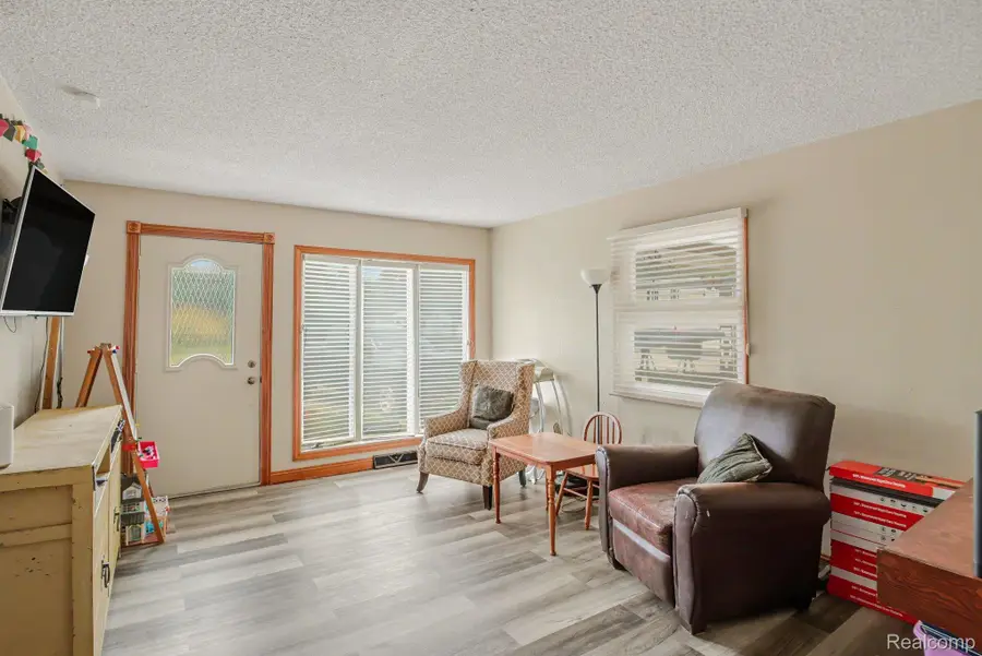 4425 Crampton Circle, Flint, MI 48506 - #2