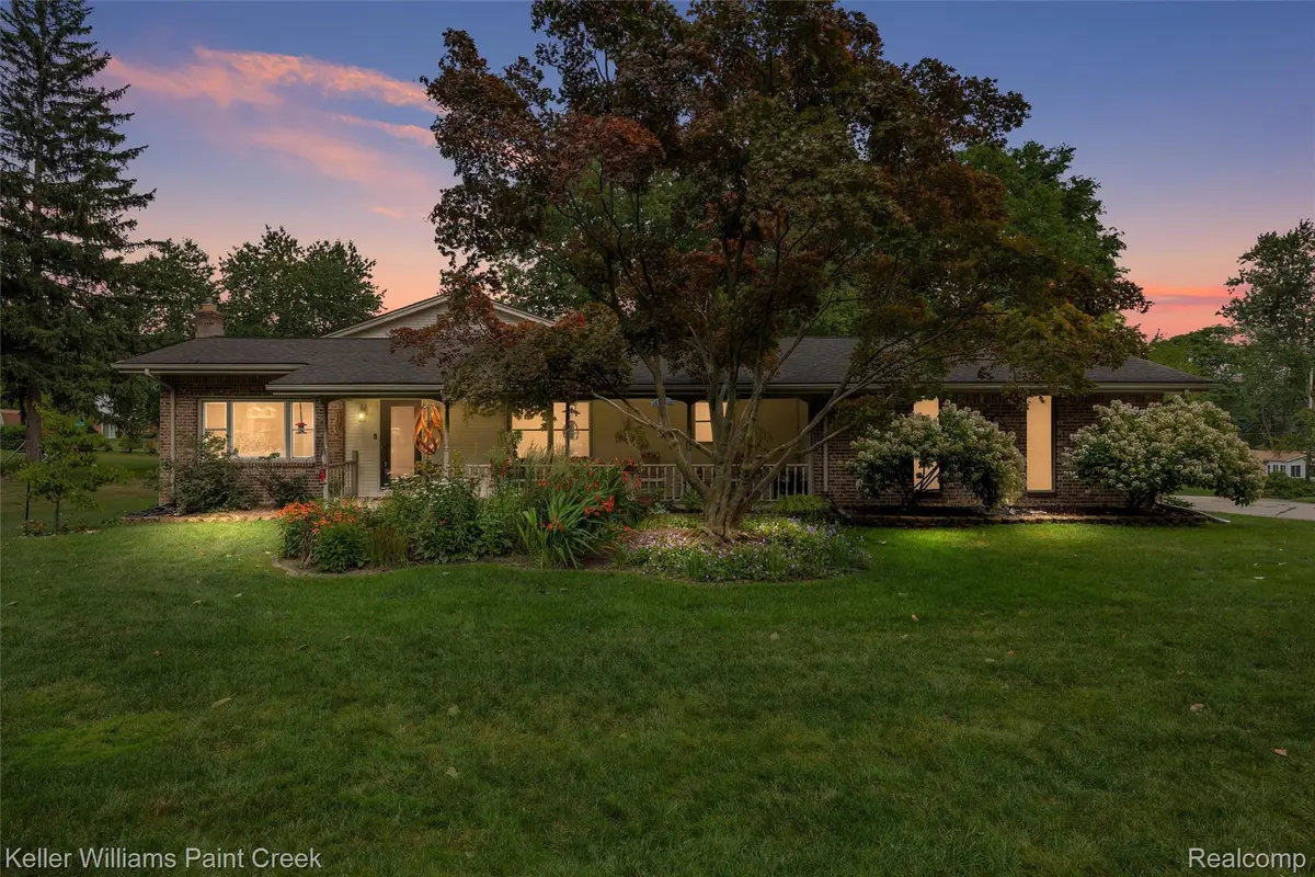 340 Donegal Drive, Rochester Hills, MI 48309 - #1