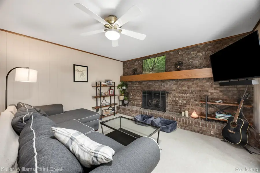 340 Donegal Drive, Rochester Hills, MI 48309 - #2