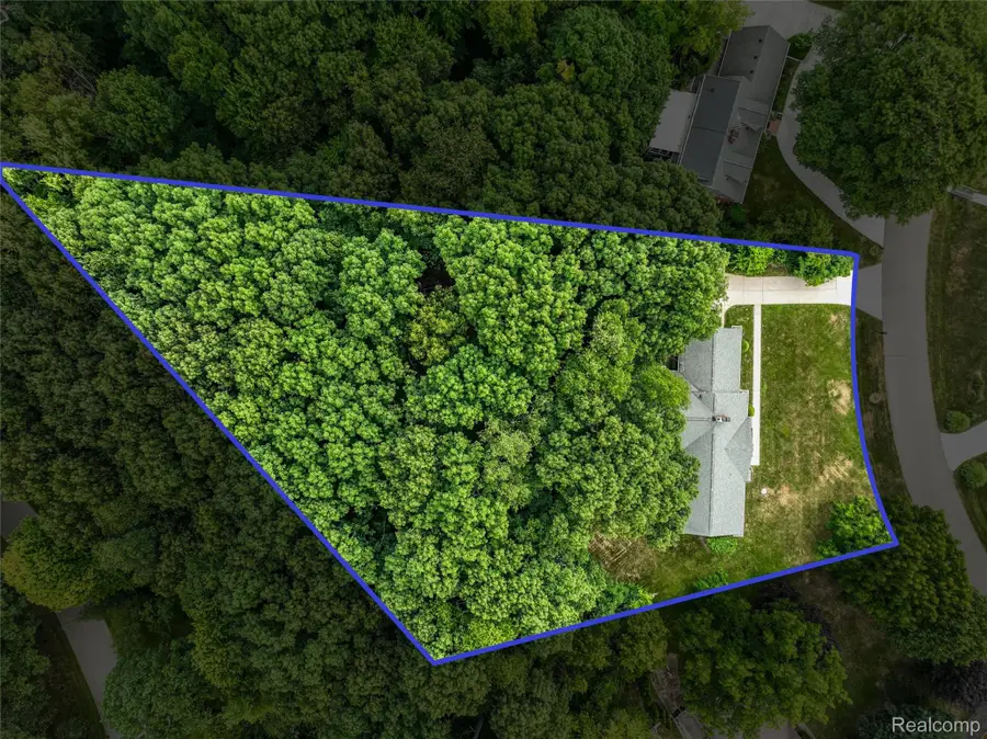 24800 N Cromwell Drive, Franklin, MI 48025 - #2