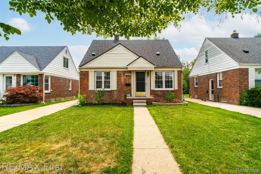 18223 Audette Street, Dearborn, MI 48124 - #2