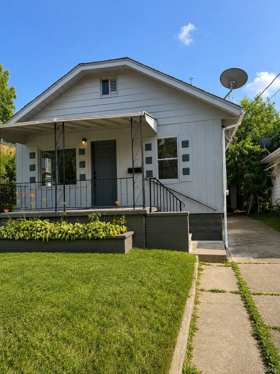 741 Freeman Avenue, Flint, MI 48507 - #2